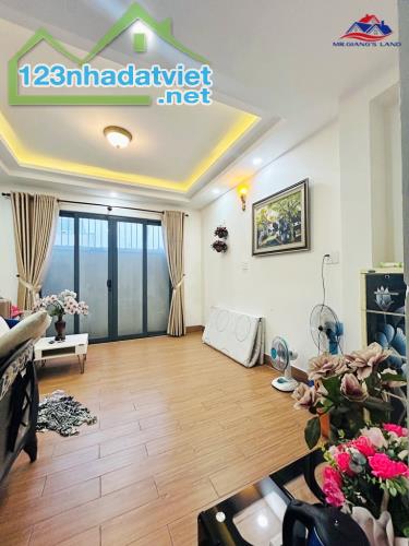 QUẬN 7 - 3 TẦNG 4x14 - 20M RA HOÀNG TRỌNG MẬU - TRẦN XUÂN SOẠN - BỆNH VIỆN TÂN HƯNG - 9T - 2