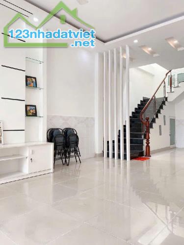 💥BÁN NHÀ HẺM 625.Trần Xuân Soạn,Tân Hưng 🏡82m2 (4.3 x19m)  Giá 6.5 T - 2