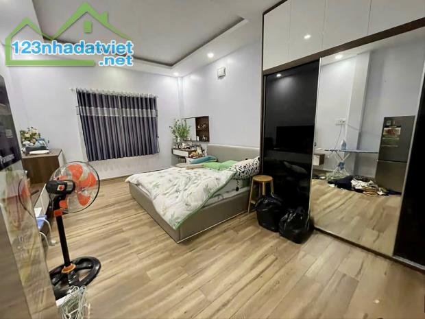 Bán Nhà Mặt Tiền Vườn Lài, Tân Phú, 150m2, Ngang Khủng 8m, Dòng Tiền 60tr, Chỉ 28.3 Tỷ TL. - 2