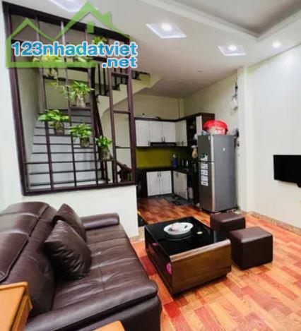 Bán nhà Mỹ Đình 37m², 4 tầng – Nhà lô góc thoáng sáng, chỉ 5.7 tỷ!