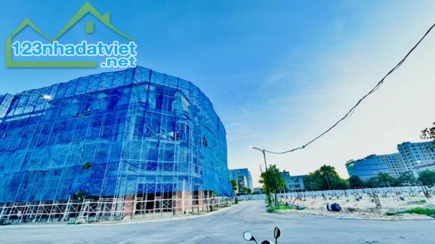 ĐẦU TƯ BĐS GIÁ TRỊ CHỈ VỚI 2,5 TỶ SỞ HỮU NGAY SHOPHOUSE 4 TẦNG TẠI KĐT BIỂN BÌNH SƠN - 1