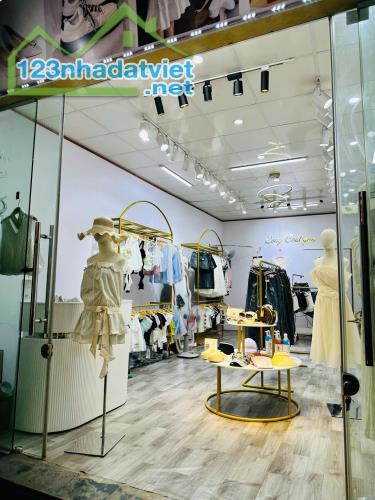 CẦN SANG NHƯỢNG SHOP QUẦN ÁO NỮ CÓ CHỖ Ở LẠI TẠI KHOÁI CHÂU, HƯNG YÊN