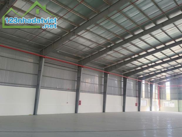 Cho thuê 2800m2 XƯỞNG 100% mới Tân Uyên KCN VSIP 2  Gía : 220 triệu/thg , PCCC tự động - 1