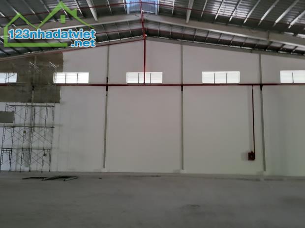 Cho thuê 2800m2 XƯỞNG 100% mới Tân Uyên KCN VSIP 2  Gía : 220 triệu/thg , PCCC tự động - 2