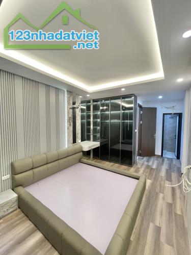 XE KHÁCH ĐỖ CỬA - 5 TẦNG - NỞ HẬU - NGÕ VÀO NHÀ Ô TÔ TRÁNH NHAU - NHÀ ĐẸP FULL NỘI THẤT - 1