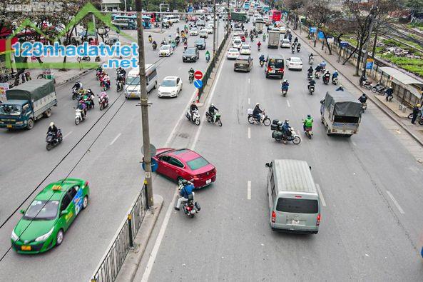 Bán nhà mặt tiền đường Đồng Đen, phường 11, Quận Tân Bình, Thành Phố Hồ Chí Minh 9x32m