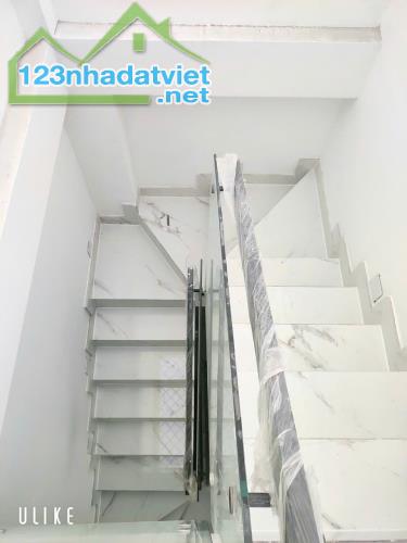 Nhà đẹp 4 tầng, Ô tô ngủ trong nhà, Tiếp Giáp Quận 1, 135m2sd Chỉ có 7,6 tỷ. Đường Bừi - 1