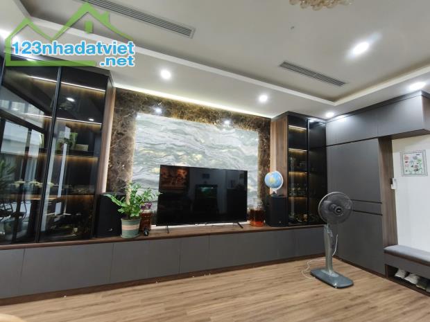 6 Tầng Thang Máy Phố Đốc Ngữ, Kinh Doanh 63m2, Mặt Tiền 5.5m