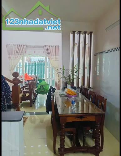 Bán nhà 3 tầng đường Phan Thanh. DT:62m2 . Ngang 5m. Giá 3tỷ xxx