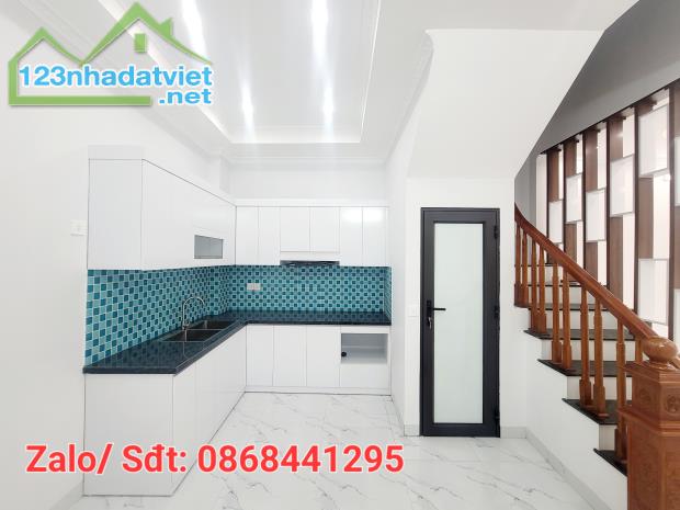 Bán nhà 5 tầng mới xây, diện tích 33m², lô góc 2 mặt thoáng, vào ở ngay, 4 đồng hơn - 2