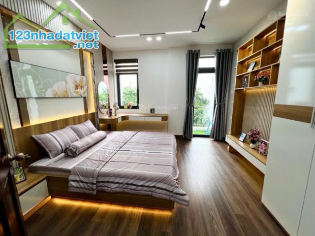 Bán nhà HXH LuỹBánBích Q.TânPhú 60m2 3T 3PN giá chỉ 5 tỷ x