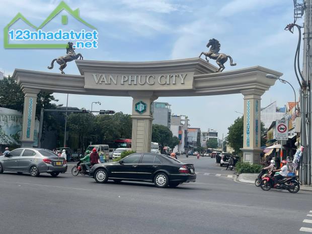 BÁN NHÀ HIẾM 3.15 Tỷ Ngang Lớn 6.8m Hẻm Ô Tô Vạn Phúc City, trục đường Ql13 Thủ Đức 41m2