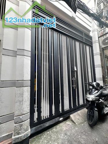 Nhà 4x10m hẻm 154 Âu Dương Lân P3Q8 - Giá 4.5 tỷ (TL)