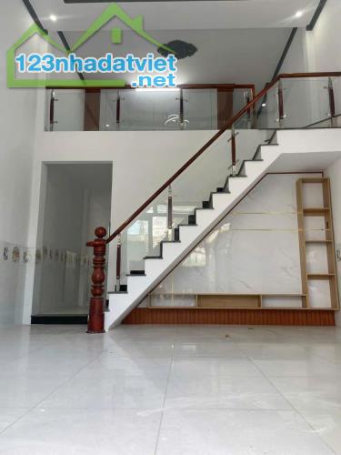 Bán gấp nhà trệt+lửng 120m2 sổ riêng, 675Tr đường số 9-Tân Thông Hội-Củ Chi - 1