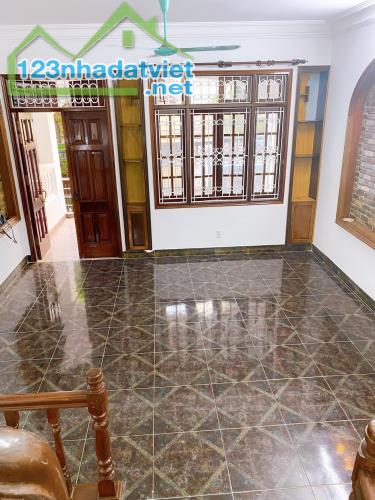 Bán nhà phân lô ngõ 120 Định Công, 60m2, hơn 14 tỷ, ô tô vào nhà - 2