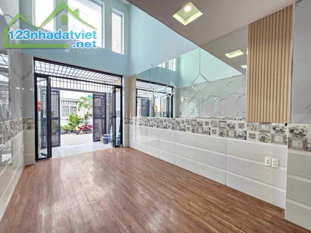 NHÀ MT GÒ VẤP HẠ GIÁ CÒN 6X TỶ MỚI ĐẸP 4LẦU 4PN ĐỦ CÔNG NĂNG TIỆN KD