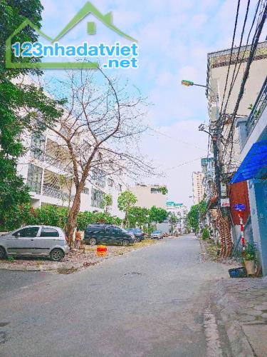 BÁN ĐẤT PHỐ BÁT KHỐI, LONG BIÊN, DT112 M,  MT5M GIÁ 13 TỶ8, PHÂN LÔ,VỈA HÈ Ô TÔ TRÁNH, DT - 1