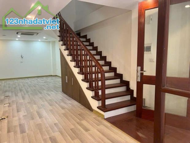 Bán nhà Phân lô Phố Hoàng Văn Thái 55/60m 4T Mt4,2m – Gara ôtô – Giá 15,8Tỷ_ LH 0795986686 - 3