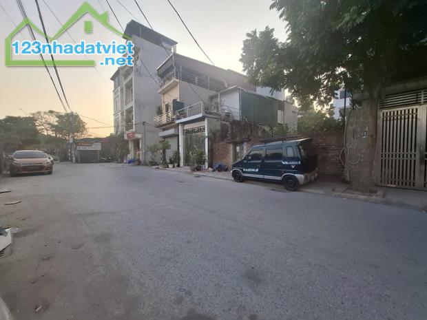 Bán đất ngõ 52 Gia Quất 42m oto tránh, vỉa hè giá 6,x tỷ có TL. LH 0936123469 - 2