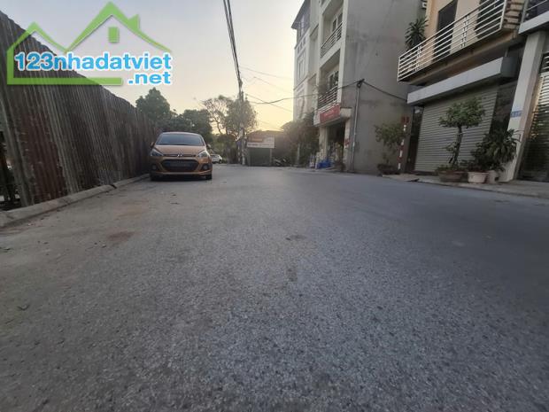 Bán đất ngõ 52 Gia Quất 42m oto tránh, vỉa hè giá 6,x tỷ có TL. LH 0936123469