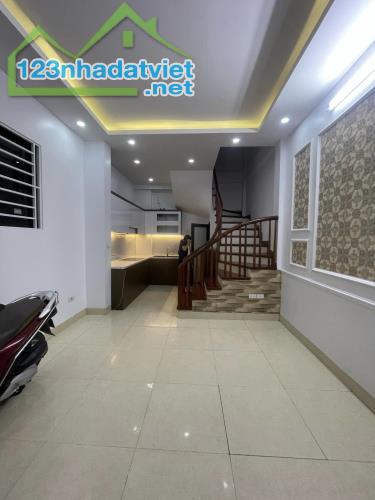 ✳️Nhỉnh 4 tỷ Bán Nhà lãng yên 45 M2 3T MT 3.2 M, Chỉ 5.1 Tỷ Mặt Ngõ Kinh doanh 3 bước ra - 1