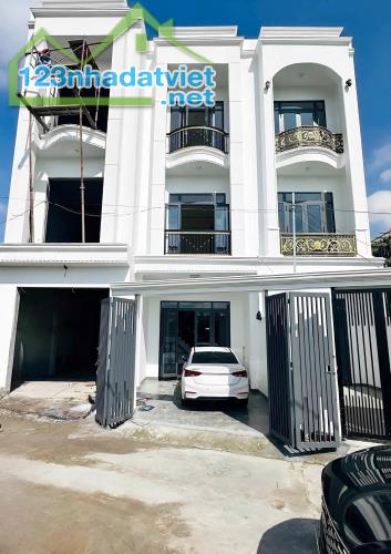 Nhà 3 lầu hoàn công 3ty6 ngay chợ Bửu Hoà Biên Hoà đường xe hơi - 1