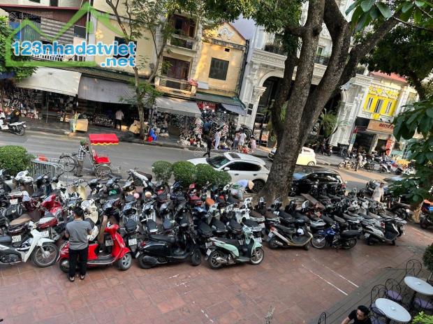Cần bán lô đất mặt tiền Lê Quý Đôn Hai Bà Trưng, sổ đỏ 401m2, mt 15, hậu 15, hơn 200 tỷ.