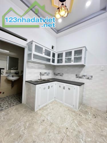 HẺM XE HƠI, NGAY LÊ VĂN QUỚI - MIẾU GÒ XOÀI, 2 TẦNG, 32M2, SÁT MẶT TIỀN - GIÁ CHỈ HƠN 3 TỶ - 1