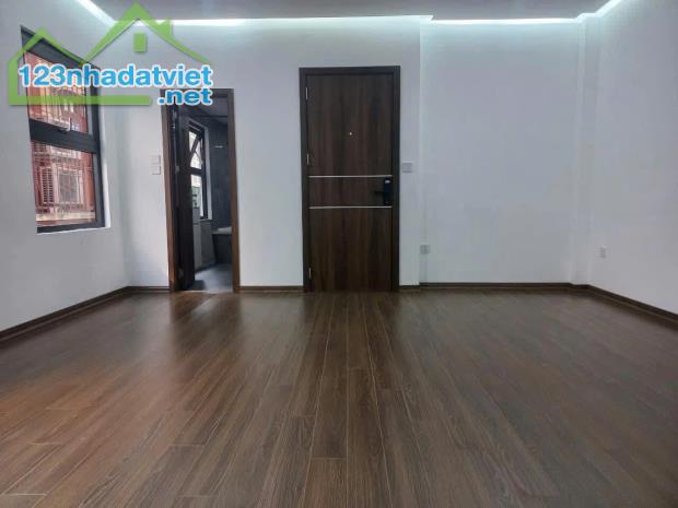 BÁN ĐẤT TẶNG NHÀ MẶT PHỐ ĐỒNG CỔ TÂY HỒ 26 TỶ 130M2 MT 5M 4 TẦNG KINH DOANH Ô TÔ TRÁNH VỈ