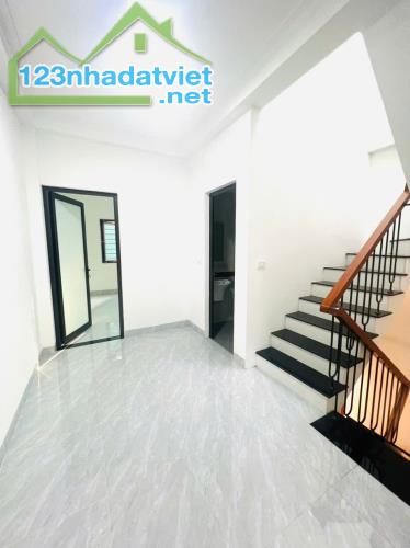 Bán nhà 3 tầng mới xây, Diện tích 63m2 Vĩnh Quỳnh, Thanh Trì, Giá rẻ 4,5 tỷ. - 4