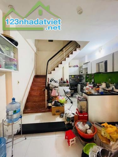 32M2 - HẺM XE HƠI VÔ NHÀ -  TRẦN KHẮC CHÂN - PHƯỜNG TÂN ĐINH - QUẬN 1 - 4 TẦNG. - 3