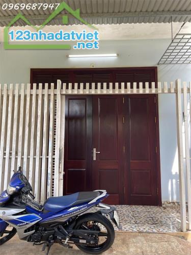 Bán nhà 77m² ngõ Nguyễn Tri Phương, Đắk Lắk - 1.9 tỷ, 3PN, 2WC, sổ đỏ