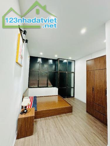 Chạy việc chủ thở ô xy- nhà tây mỗ 30m2-ô tô tận nhà- giá chỉ nhỉnh hơn 4 tỷ quá rẻ - 1