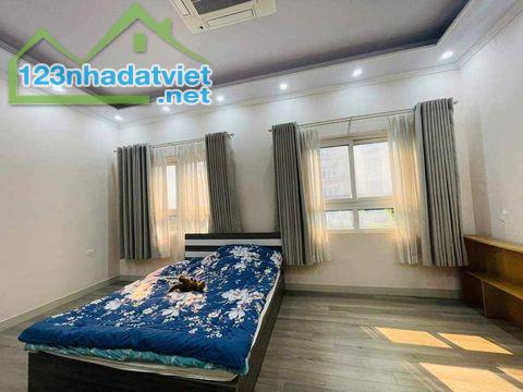 BÁN NHÀ 1 MẶT PHỐ - 1 MẶT NGÕ Ô TÔ, PHỐ NGHI TÀM - TÂY HỒ: 95M, 5T, GIÁ 30 TỶ - 1