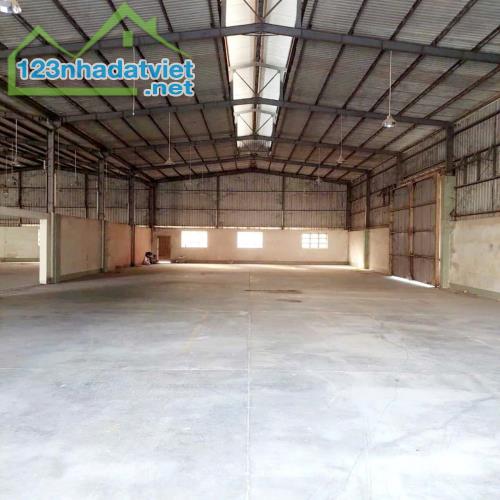 Cần  bán xưởng ngoài khu công nghiệp 3800m2,  giá bán 55 tỷ, Đức Hòa, Long An.0974480757 - 3