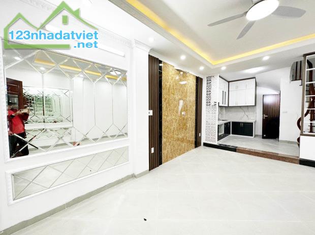 💥💥💥HIẾM CÓ BÁN NHÀ TRUNG TÂM PHỐ 40M2X5 TẦNG RỘNG RÃI MỚI ĐẸP