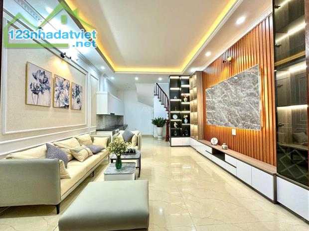 Chính chủ bán nhà Phú Thượng, phân lô, ô tô đỗ cửa, 30m ra mặt phố, nhà đẹp ở ngay. 6,x tỷ - 2