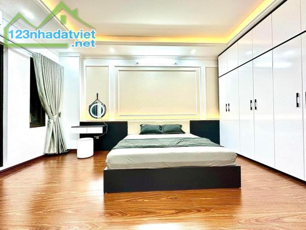 Chính chủ bán nhà Phú Thượng, phân lô, ô tô đỗ cửa, 30m ra mặt phố, nhà đẹp ở ngay. 6,x tỷ