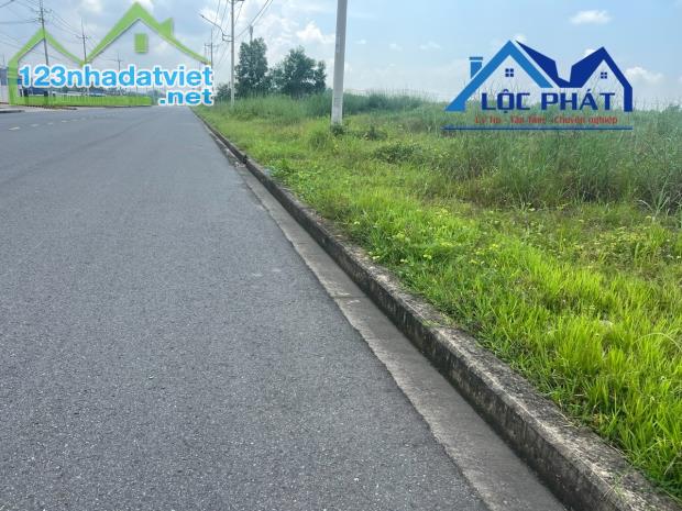 Bán đất xây dựng xưởng giá chỉ 90 tỷ: 18.300m2. KCN Trảng Bom-Đồng Nai