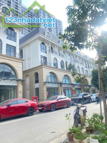 NHÀ CẤP 4 DT 51m2 - TRÂU QUỲ GIA LÂM- NGÕ THÔNG Ô TÔ - SÁT VINHOMES OCEANPARK - 2