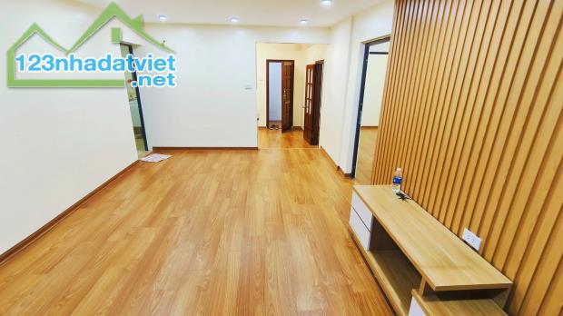 Bán Tập Thể Nghĩa Tân khu A15 ( 75m2) Thiết kế 3 ngủ đẹp, xin - giá nhỉnh 3 tỷ