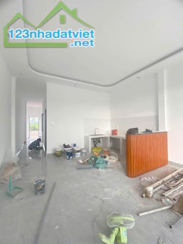 Nhà mới 160m2 Thổ cư - Cách Cổng chào Hàm Liêm 350m - Phan Thiết - 1