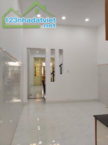 Bán nhà Nguyễn Ảnh Thủ, Quận 12, 55m2,chỉ 3 tỷ, vào ở ngay