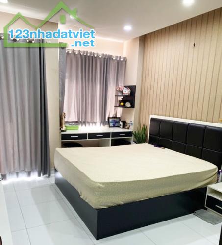 Nhà Đẹp Mặt Tiền Kinh Doanh đường Đồng Đen, 5 tầng đúc, Tân Bình, 65m2, nhỉnh 16 tỷ TL - 2