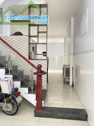 Hiếm Thoại Ngọc Hầu - 4x20m HXH vô nhà - 2 tầng - Giáp Bầu Cát - 4