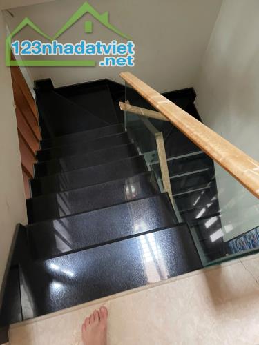 Bán nhà MT Cư Xá Lư Gia P15 Q11.Dt:4x15m 3 lầu ST,Thang Máy Giá 14.x Tỷ TL thuê 35tr/tháng - 1