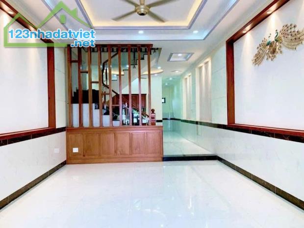 ✅ đối diện UBND quận GV, Quang Trung P10 🏤 Đúc 1 trệt 1 lầu DT45m2có 2 PN, WC