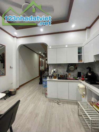 THIÊN HIỀN 48m² - DÂN XÂY - SỔ PHÂN LÔ - Ô TÔ CÁCH 15M - ĐẦU TƯ SỬA CCMN .GIÁ 8.x . - 1