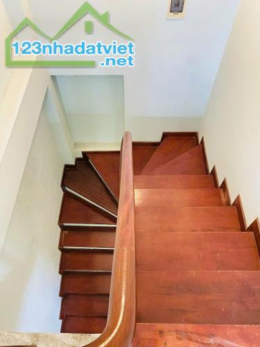 "Bán nhà Ngọc Thụy – 40m² – 4 phòng ngủ – sổ đỏ chính chủ – giá hơn 5 tỷ. - 2