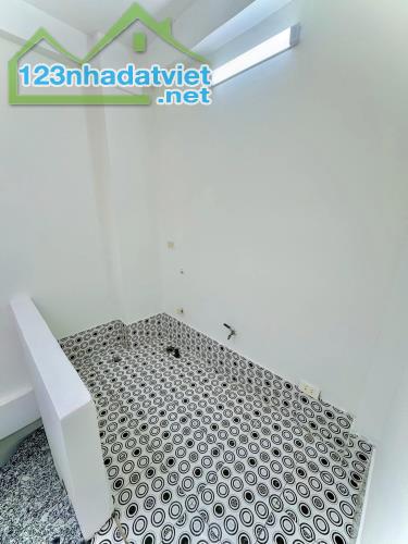 [Tin thật] 34m2-5 tầng-3PN. Khu Đền Lừ 2, Siêu thoáng, sân riêng. 30m ra OTO tránh. - 4